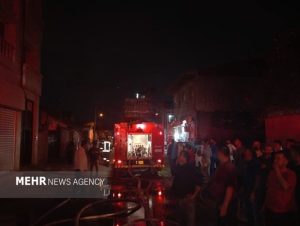 آتش‌سوزی مهیب کارگاه چوب در جاده جیرده رشت مهار شد