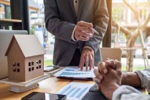 سقف ۲۵ درصدی اجاره رعایت نمی‌شود؛ ناتوانی مستأجر در تمدید قرارداد