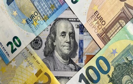 افزایش قیمت رسمی انواع ارز در مرکز مبادله ایران